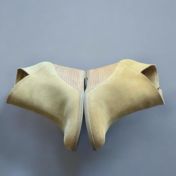 Lucky Brand Yekeena Wedge Camel Color Wedge Bootie size 7.5 - Picture 9 of 16